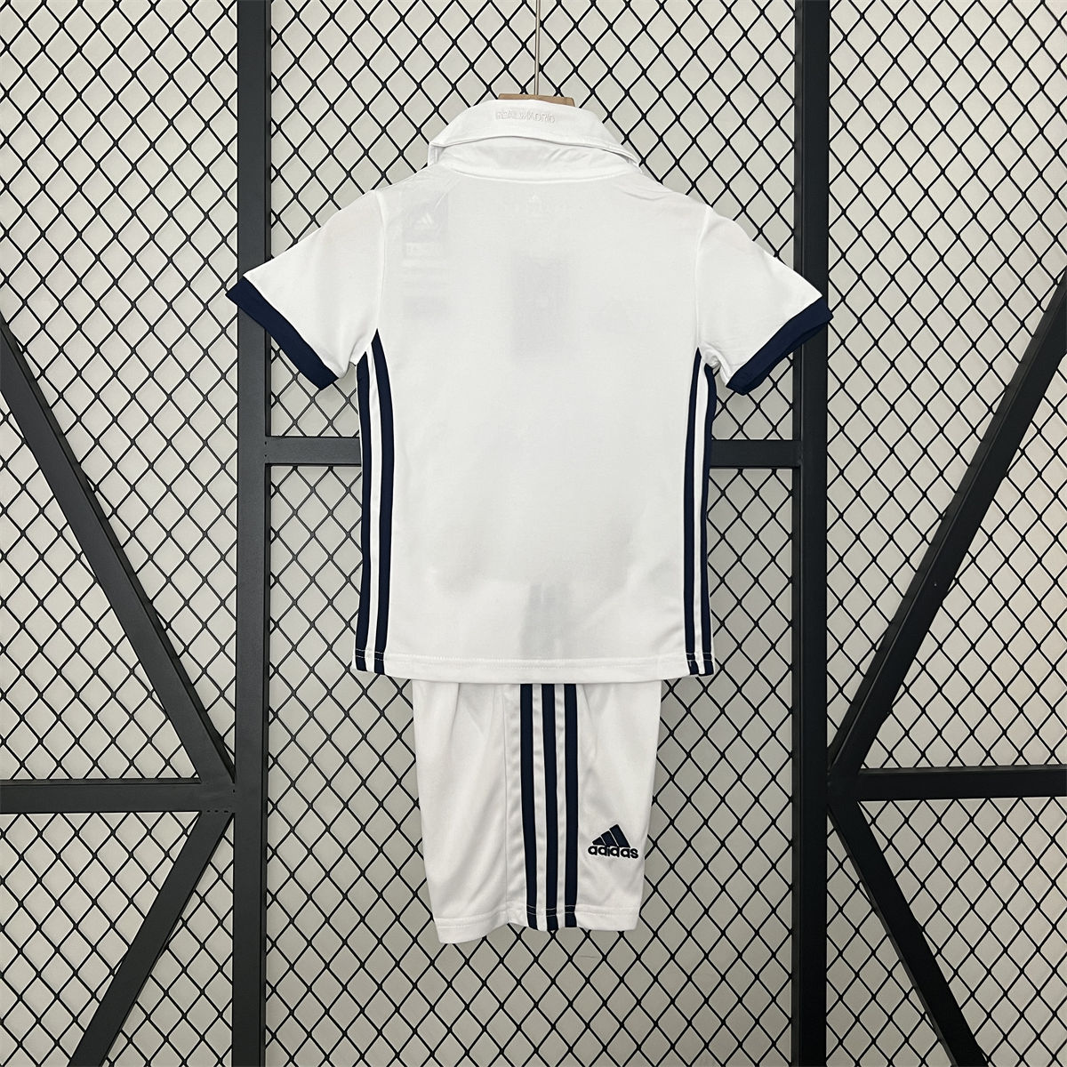 Retro Real Madrid 16/17 home jersey Kid Kits Size 16-28