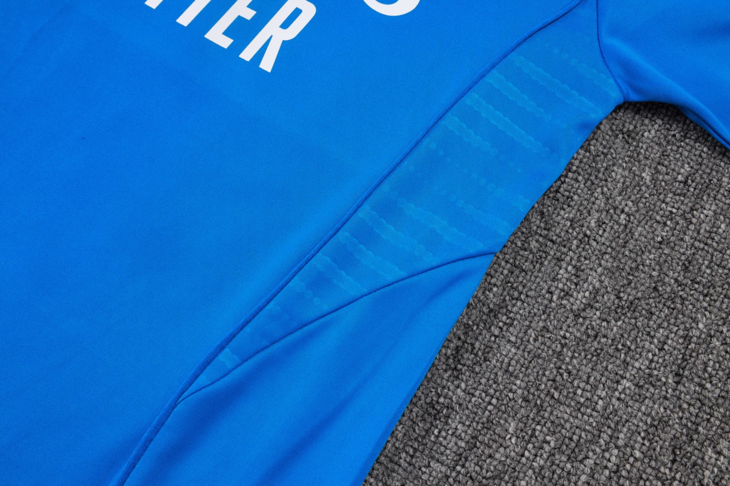 202526 Real Madrid lake blue Long-sleeved half-pull training kit Football team kit