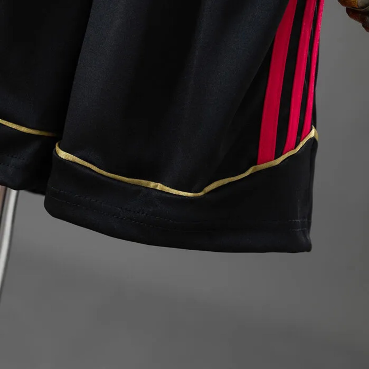 Retro AC Milan 2006/07 Home Kid Kits