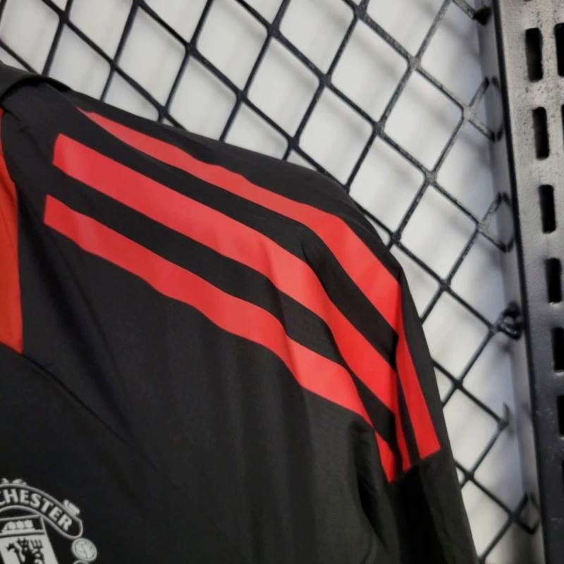 2025 Manchester United Black Windbreaker Sport Unifom jersey Sport Unifom