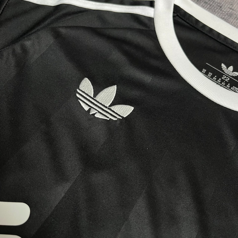 2024/25 Livepool Goalkeeper Black jersey kids Kits size: 16-28