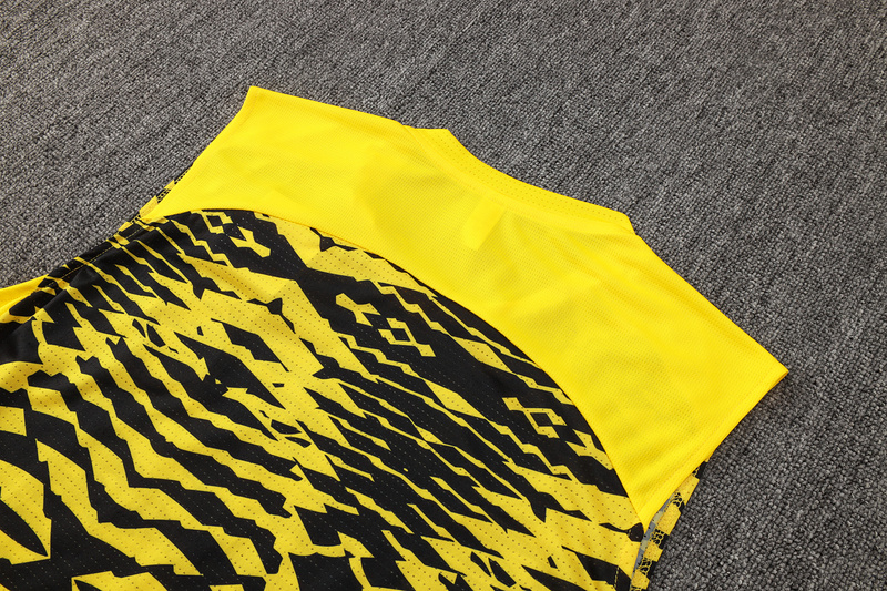 24/25 Dortmund Yellow black Training Set Shirt and Shorts