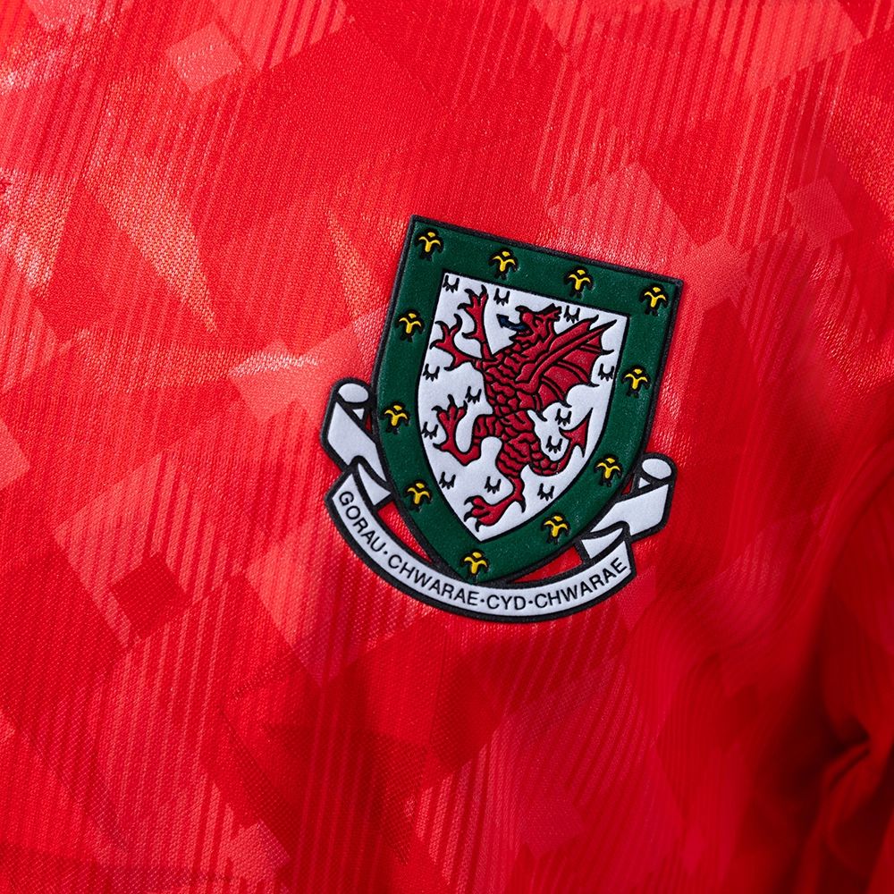 Retro Wales 1990/92 Home jersey Fan Version