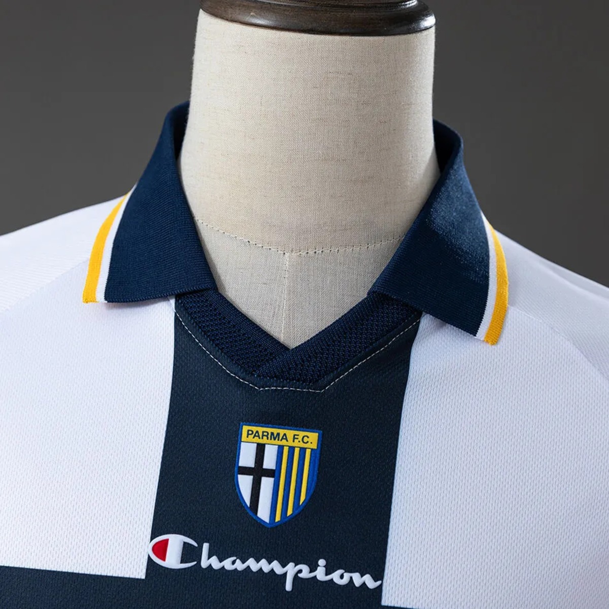 Retro 2005/06 Parma Home Jersey Fan Version