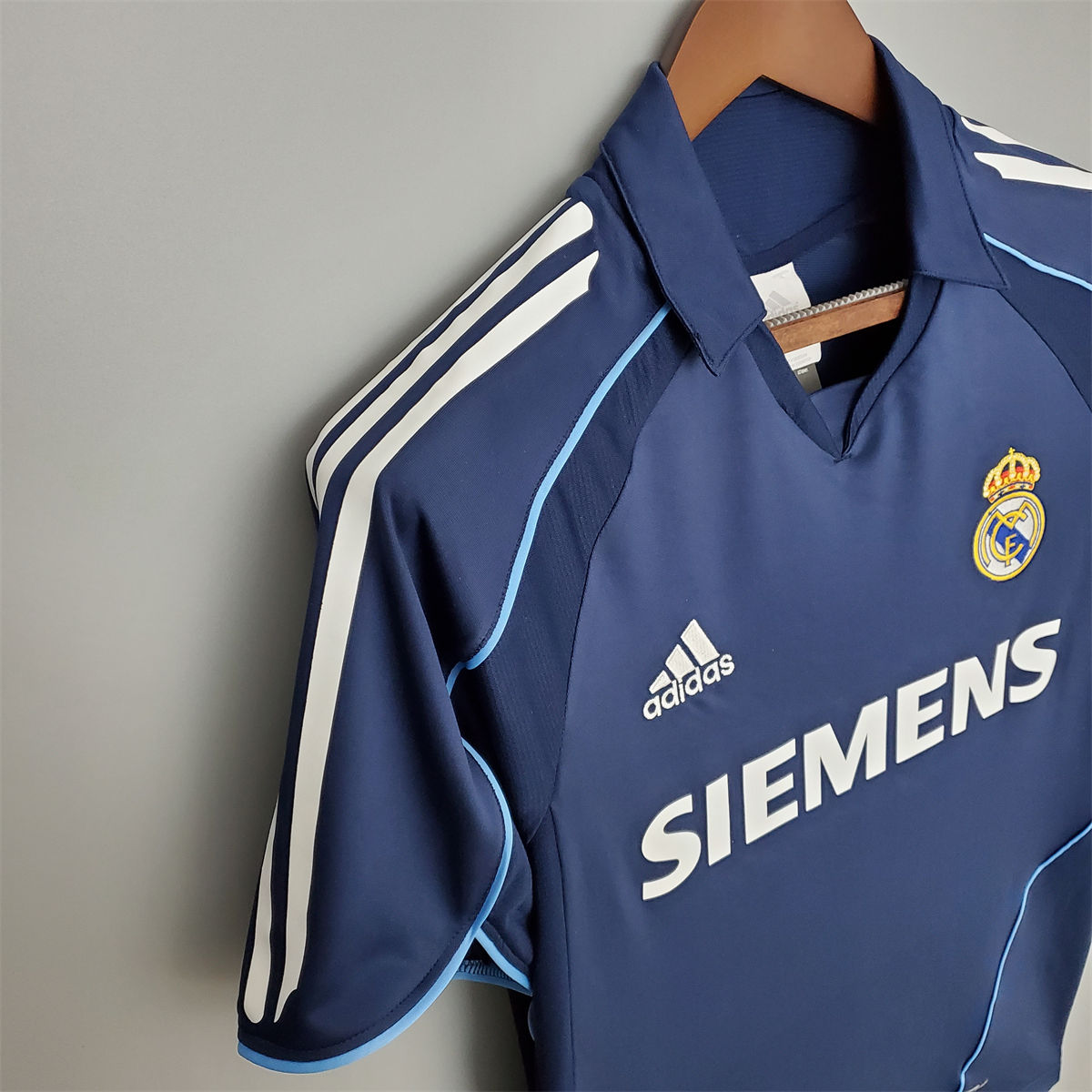 Real Madrid Retro 05/06 Third home jersey Fan Version