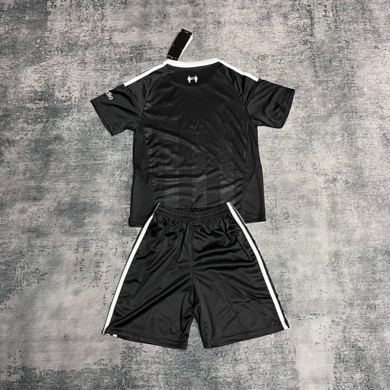 2024/25 Livepool Goalkeeper Black jersey kids Kits size: 16-28
