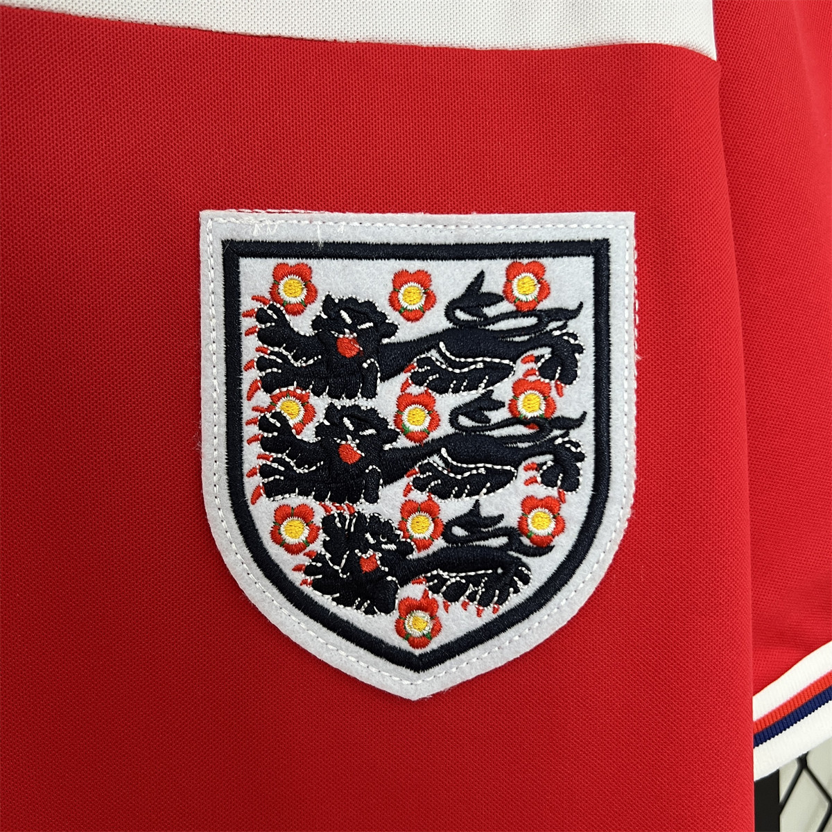 Retro England 1982 Away jersey Fan Version