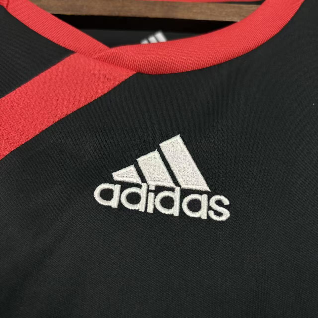 Retro Benfica 09/10 Away Jersey Fan Version