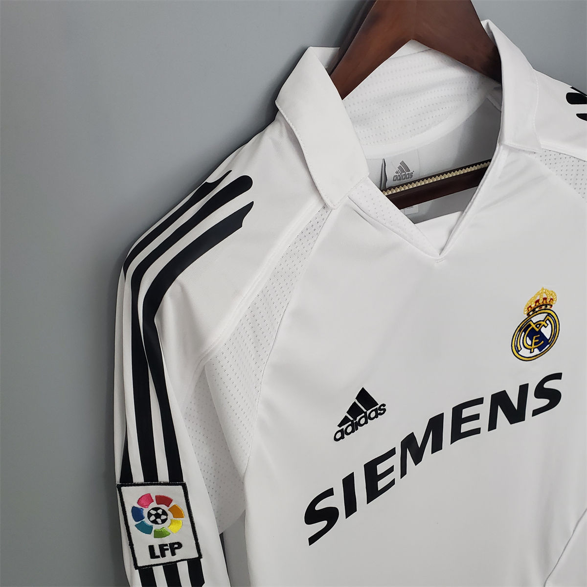 Retro Real Madrid 05/06 Home  jersey Home Long Sleeves Fan Version