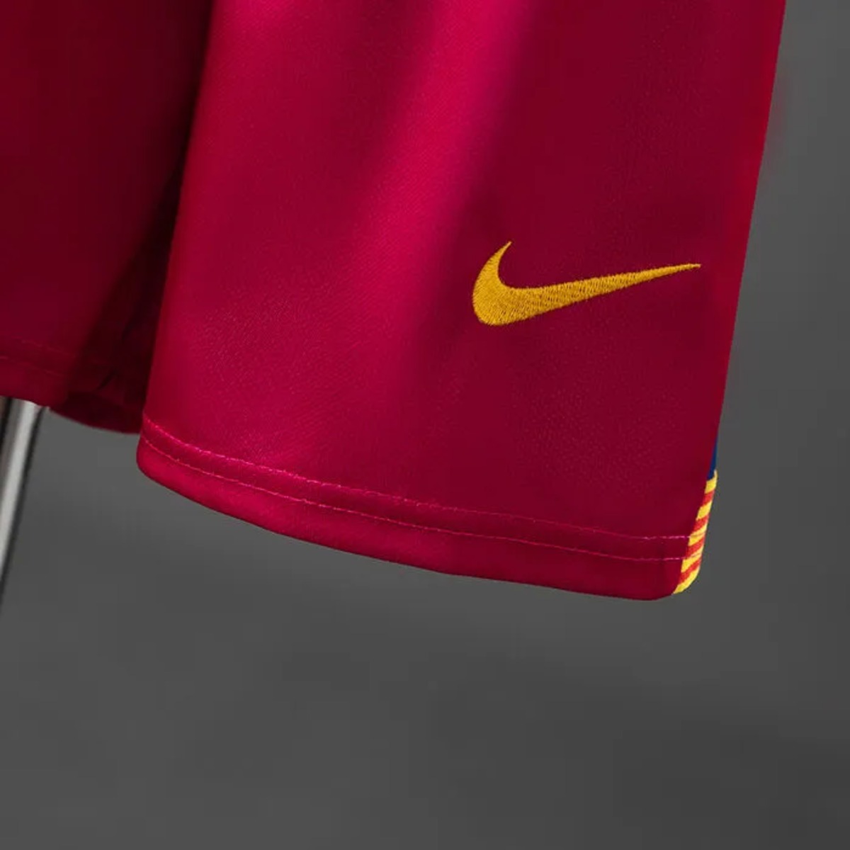 Retro Barcelona 2005/06 Home Kid Kits