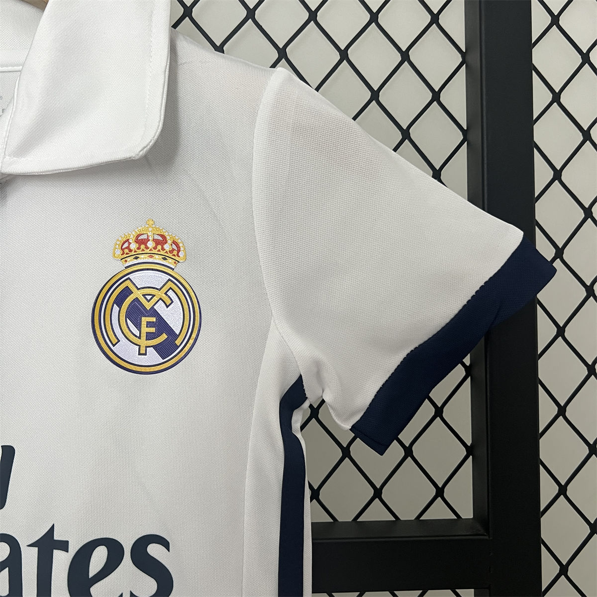 Retro Real Madrid 16/17 home jersey Kid Kits Size 16-28