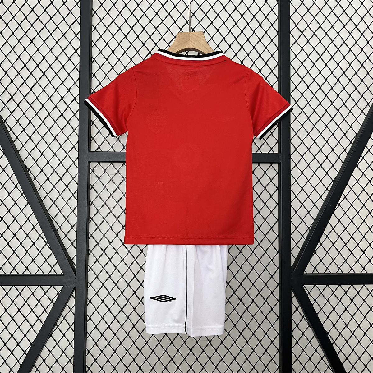 Retro Manchester United  00/01 home  jersey Kid Kits Size 16-28