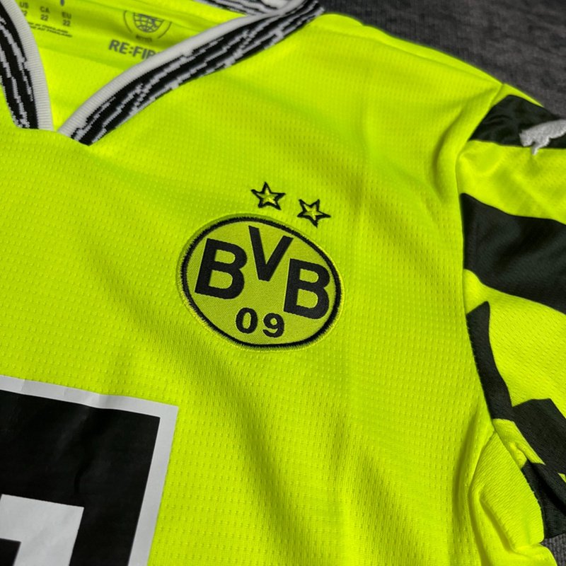 2025/26 Dortmund fluorescent green jersey kids Kits size: 16-28
