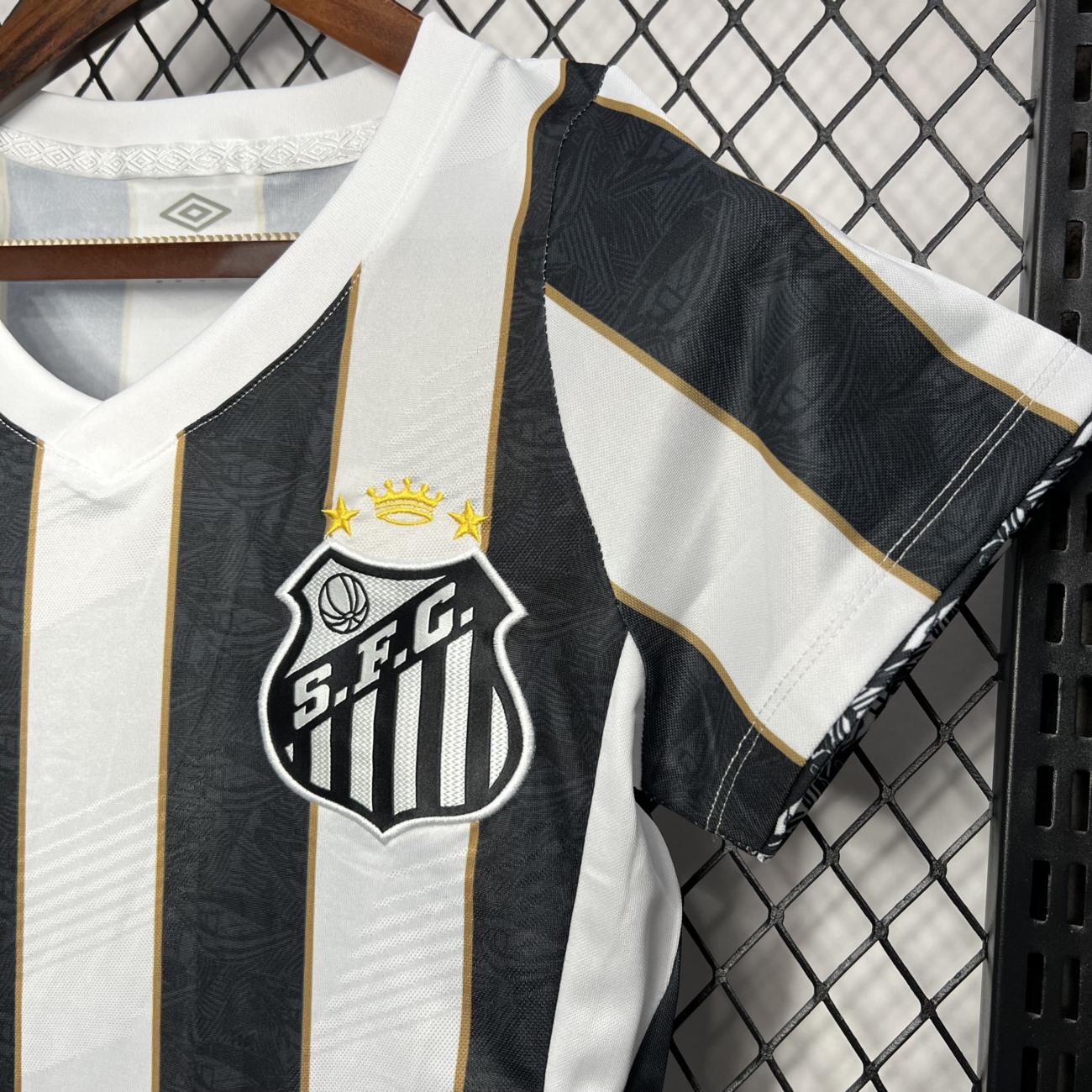 2024/25 Women Santos away jersey