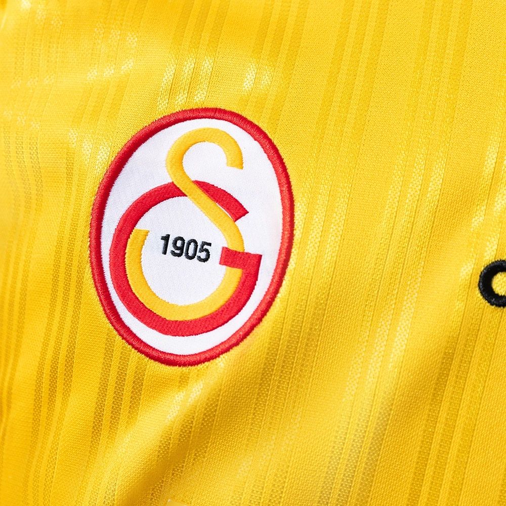 Retro Galatasaray 1996/97 home jersey Fan Version