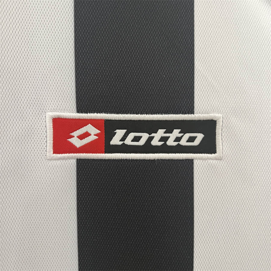 Retro Juventus 01/02 Home  jersey Fan Version