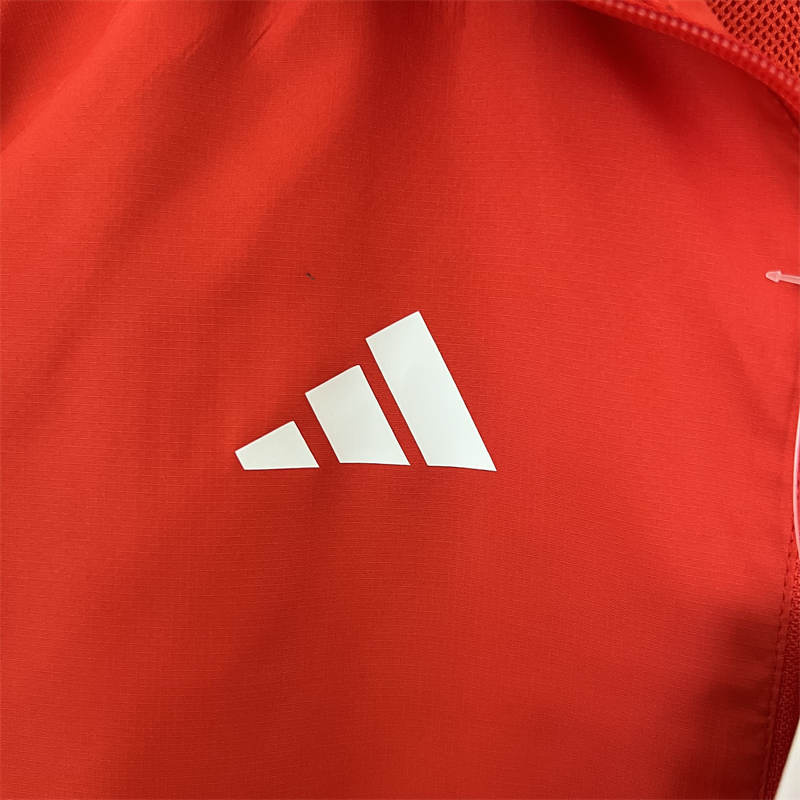 2023 new windbreaker Manchester United red Sport Unifom jersey Sport Unifom