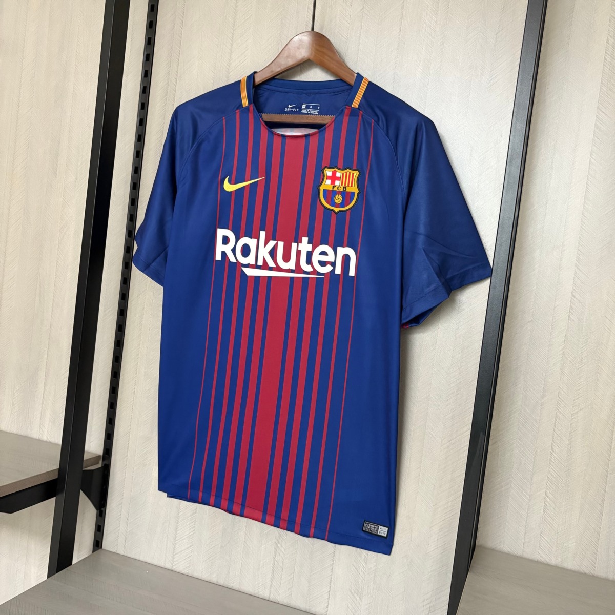 Retro Barcelona 17/18 Home jersey Fan Version
