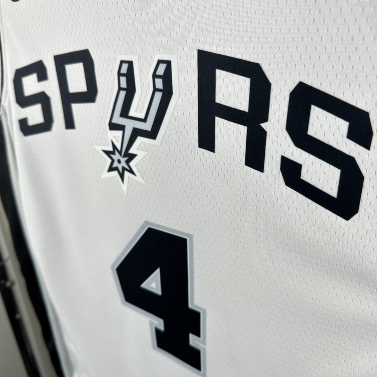 NBA San Antonio Spurs WEMBANYAMA#1 2022/23 White Icon Edition Swingman Jersey S-XXL