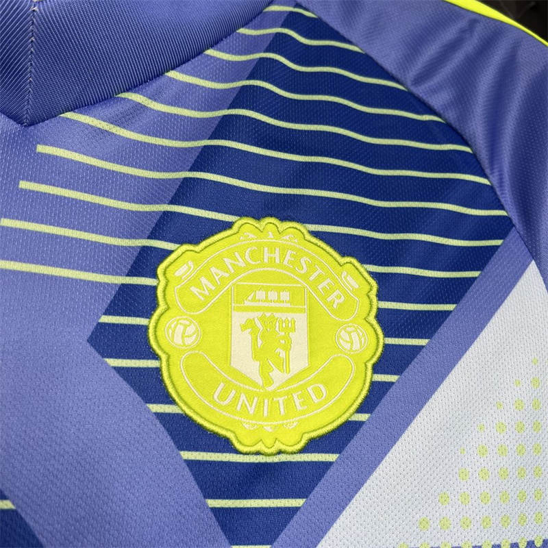 2024/25 Manchester United Goalkeeper Jersey Fan Version