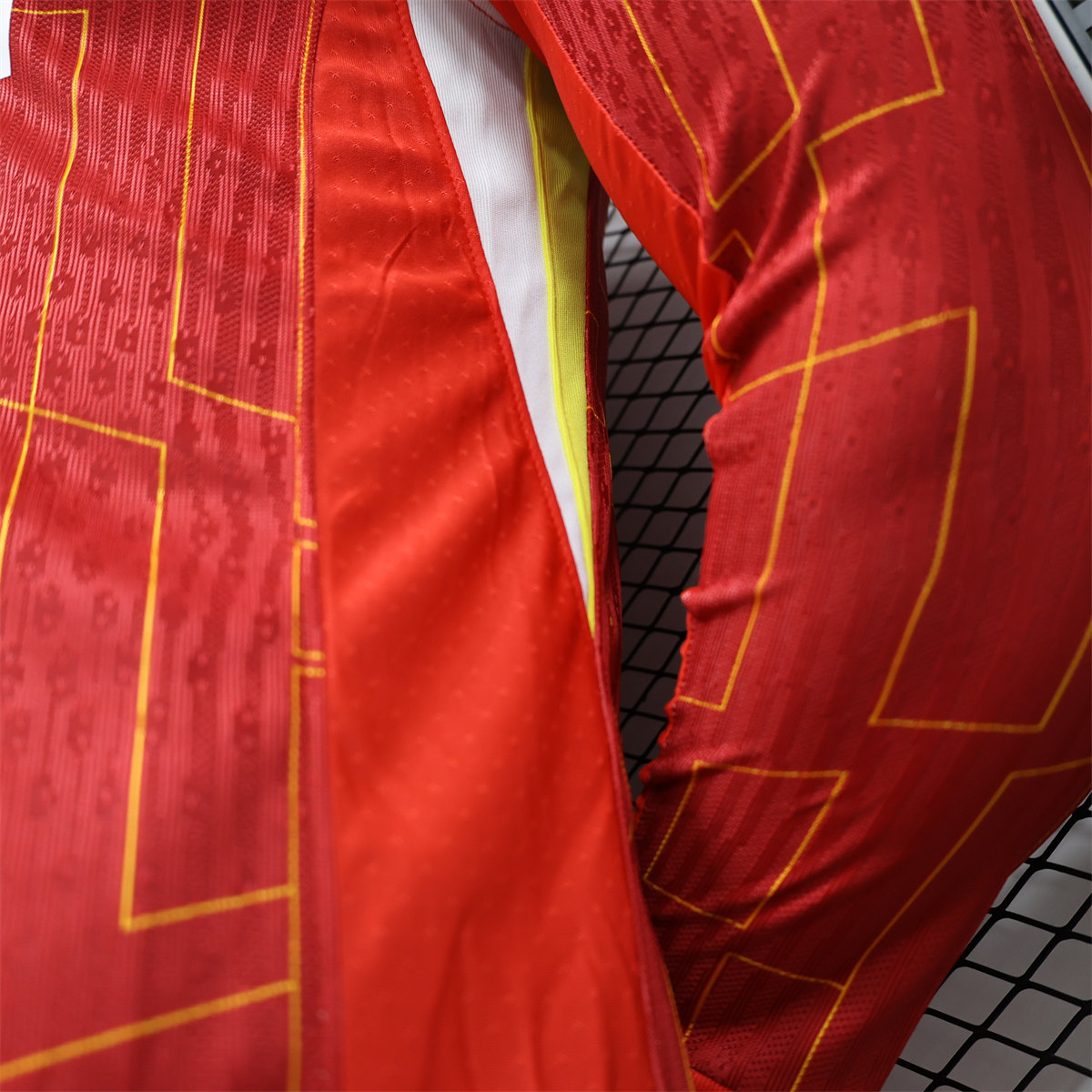 24/25 Liverpool Home Jersey Long Sleeve Player Version