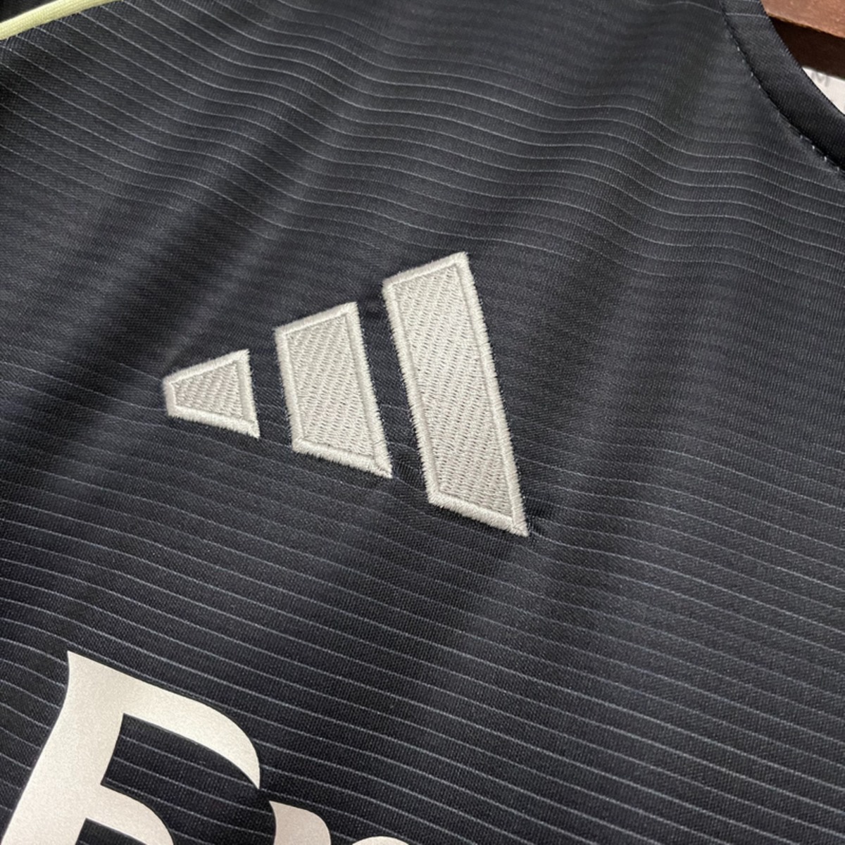 25/26 Real Madrid Away Jersey Fan Version
