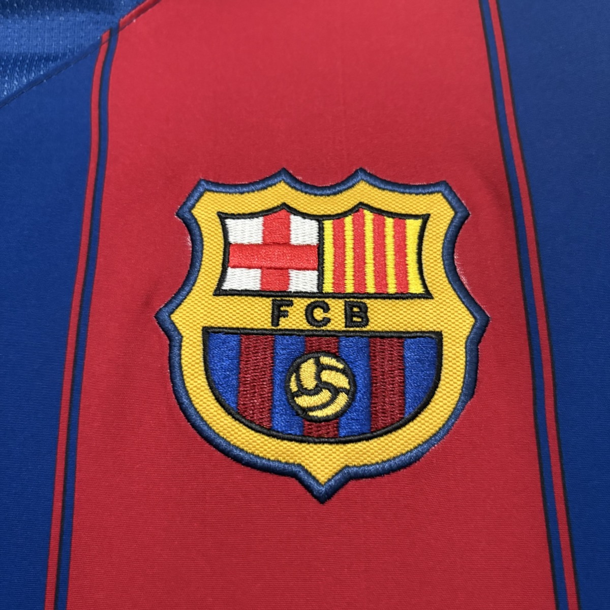 Retro Barcelona 03/04  home jersey Fan Version