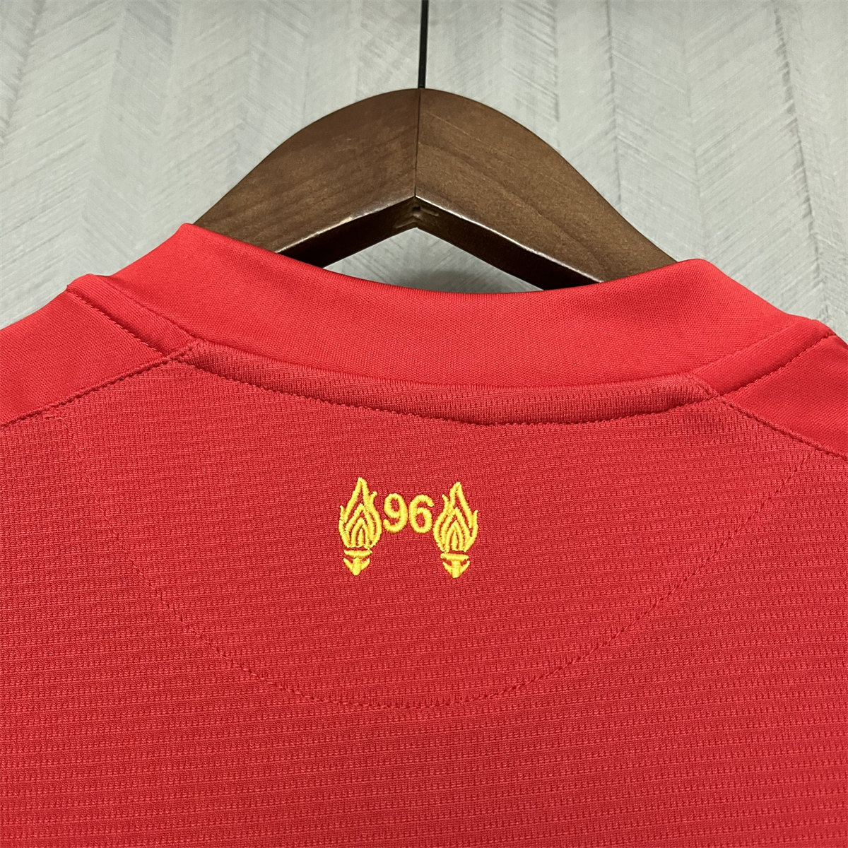 Retro Liverpool 13/14 home jersey Fan Version