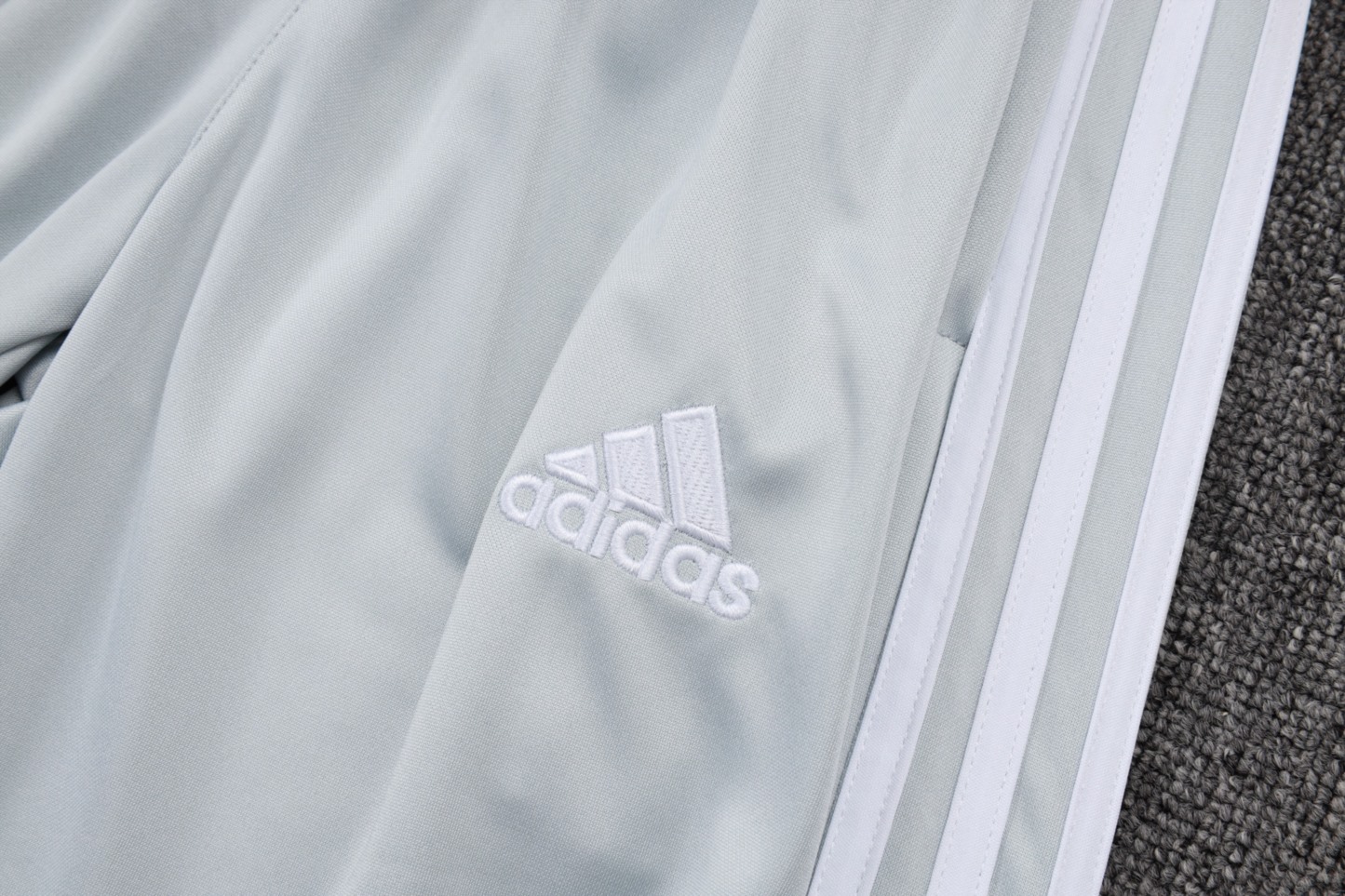 202526 Bayern Munich white-blue Long-sleeved half-pull training kit Football team kit