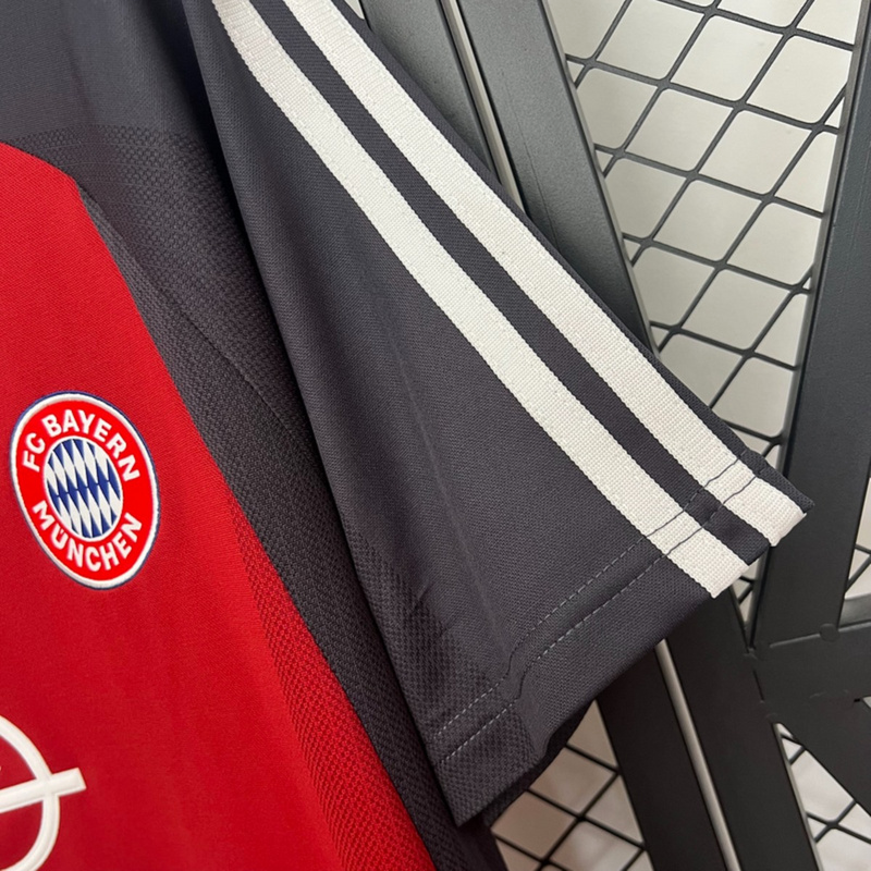 Retro Bayern Munich 01/02 Home jersey Fan Version