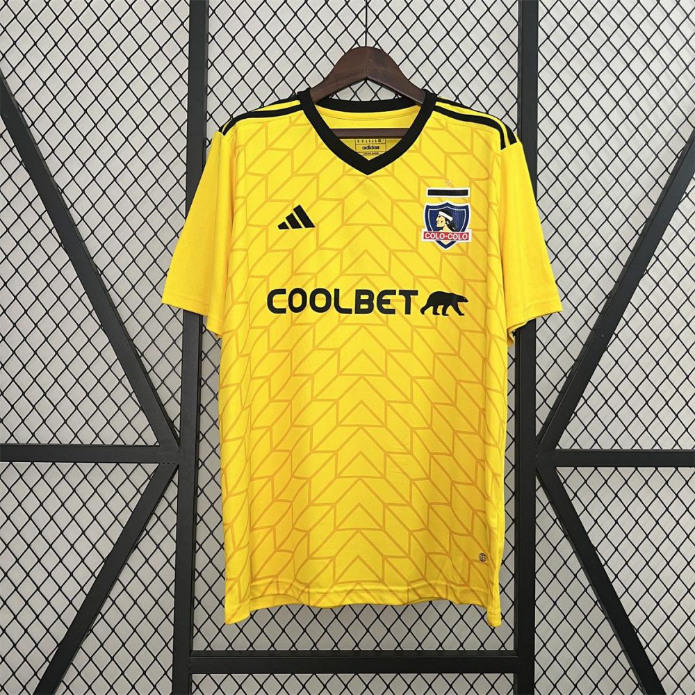 2024/25 Colo Colo goalkeeper yellow Jersey Fan Version