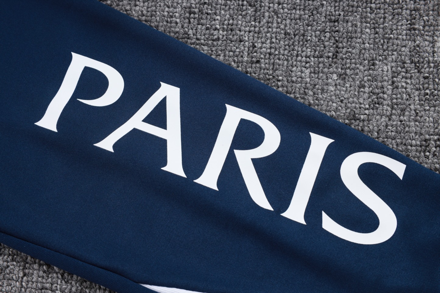 202526 Paris royal blue Long-sleeved half-pull training kit Football team kit