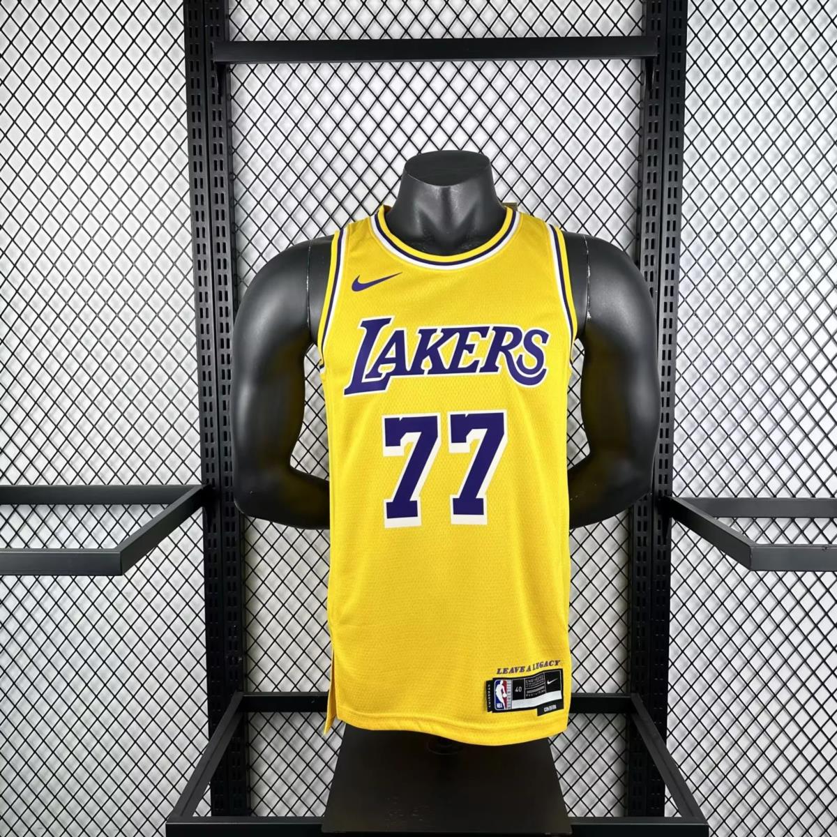 NBA Los Angeles Lakers Dončić#77 2025 Gold Association Edition Swingman Jersey S-XXL