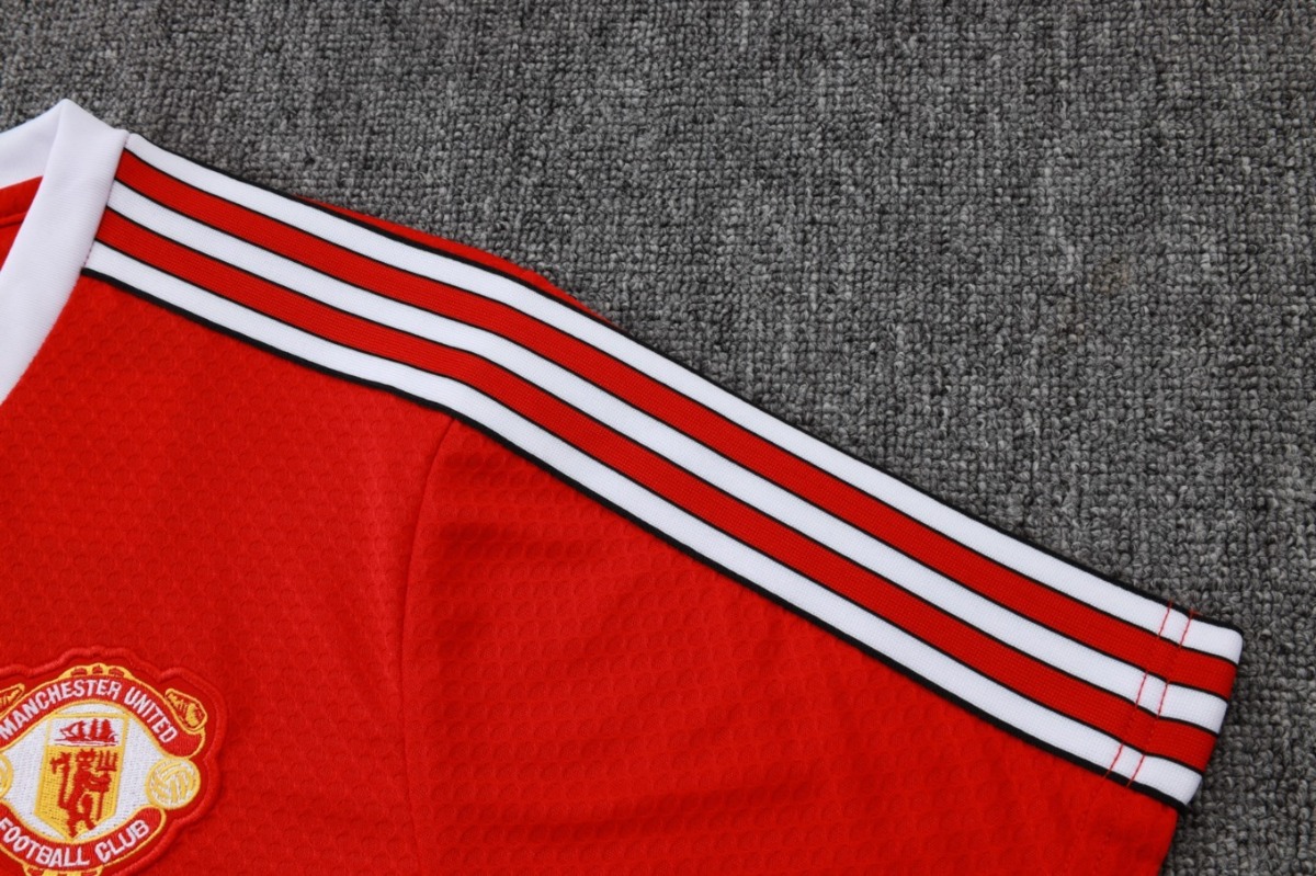 2026 Manchester United Red Training Set Shirt and Shorts