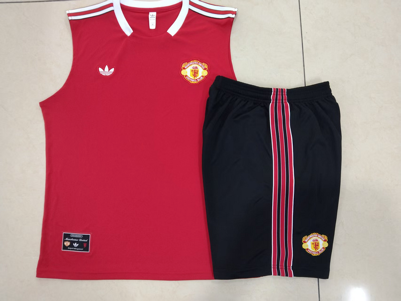 2025/26 Manchester United Red Training Set Shirt and Shorts