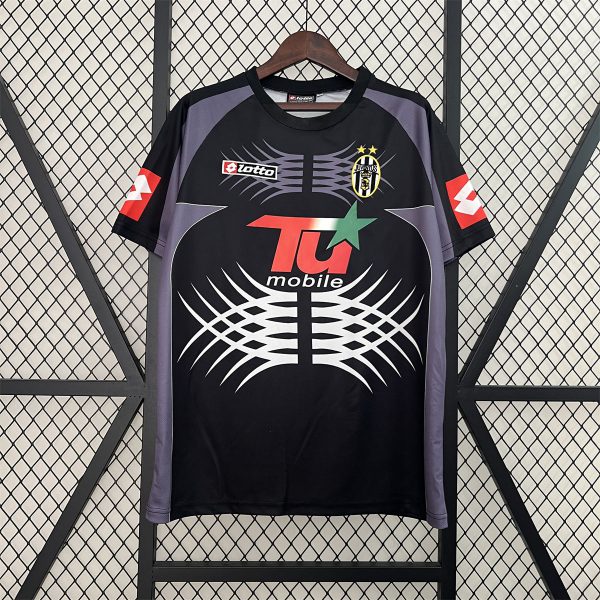 Retro Juventus 01/02 Goalkeeper jersey Fan Version