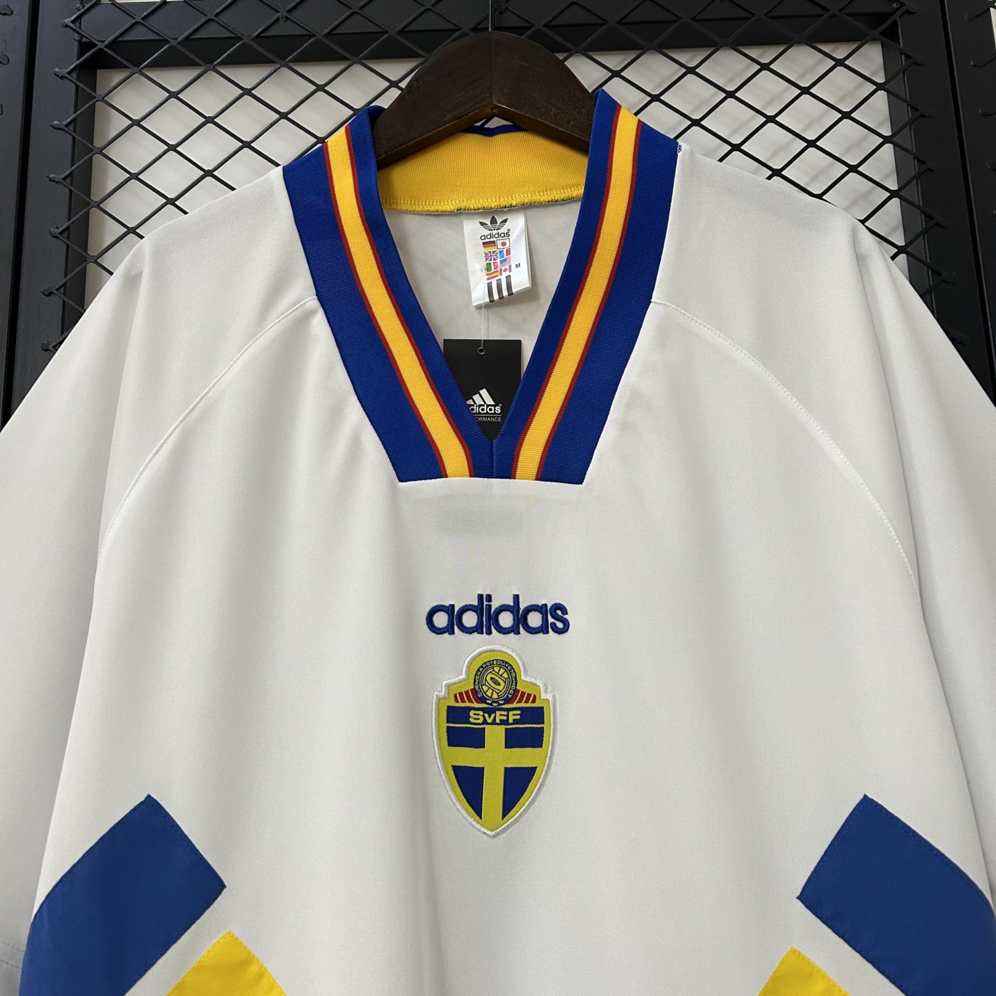 Retro Sweden 1994 Away jersey Fan Version