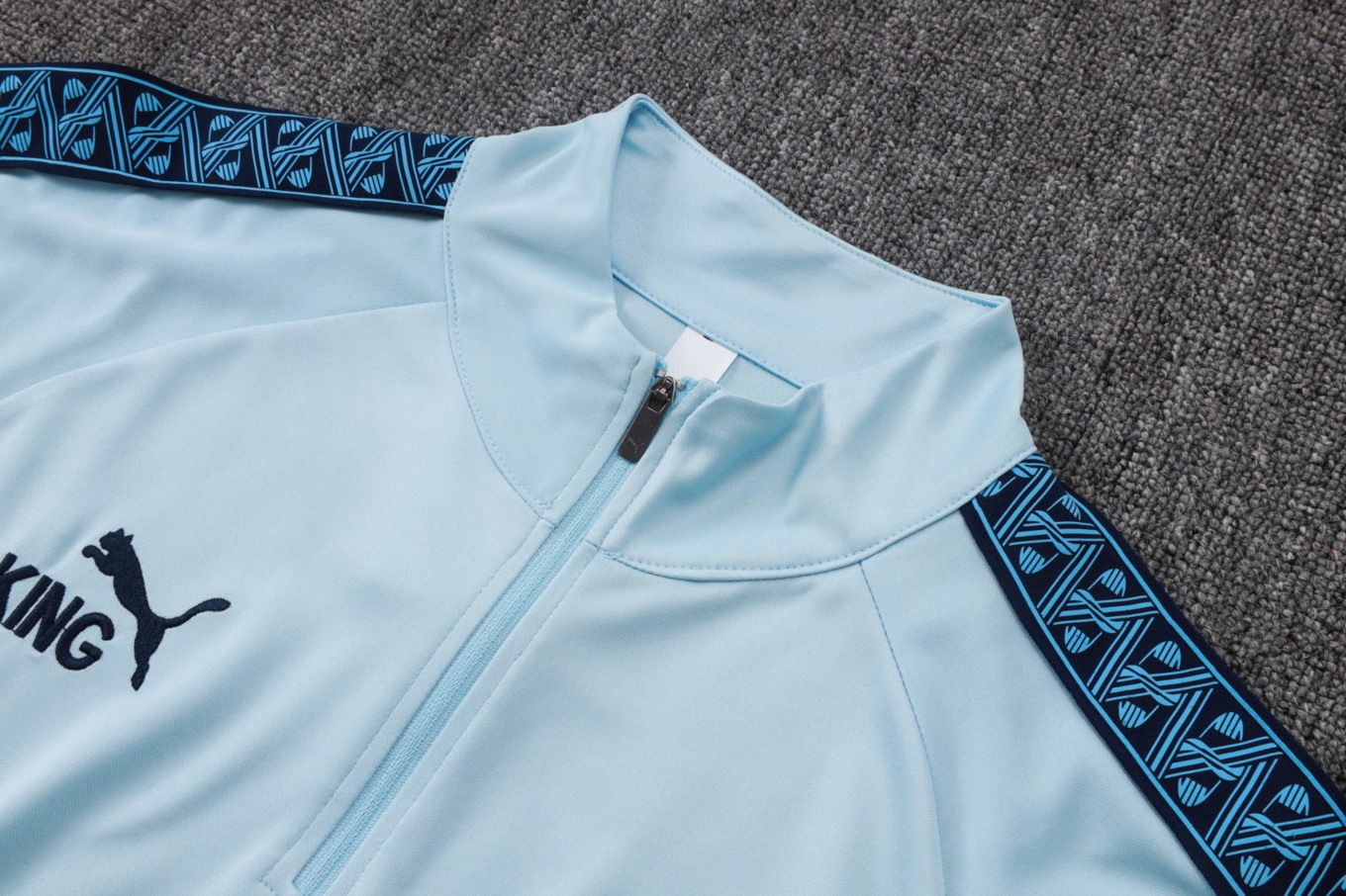 202526 Manchester City Light blue Long-sleeved half-pull training kit Football team kit