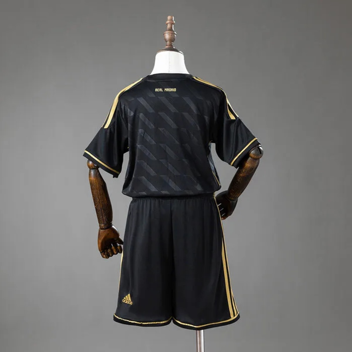 Retro Real Madrid 2011/12 Away Kid Kits