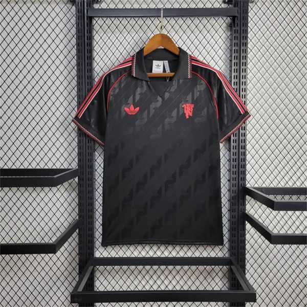 2024/25 Retro Manchester United Black Jersey Fan Version