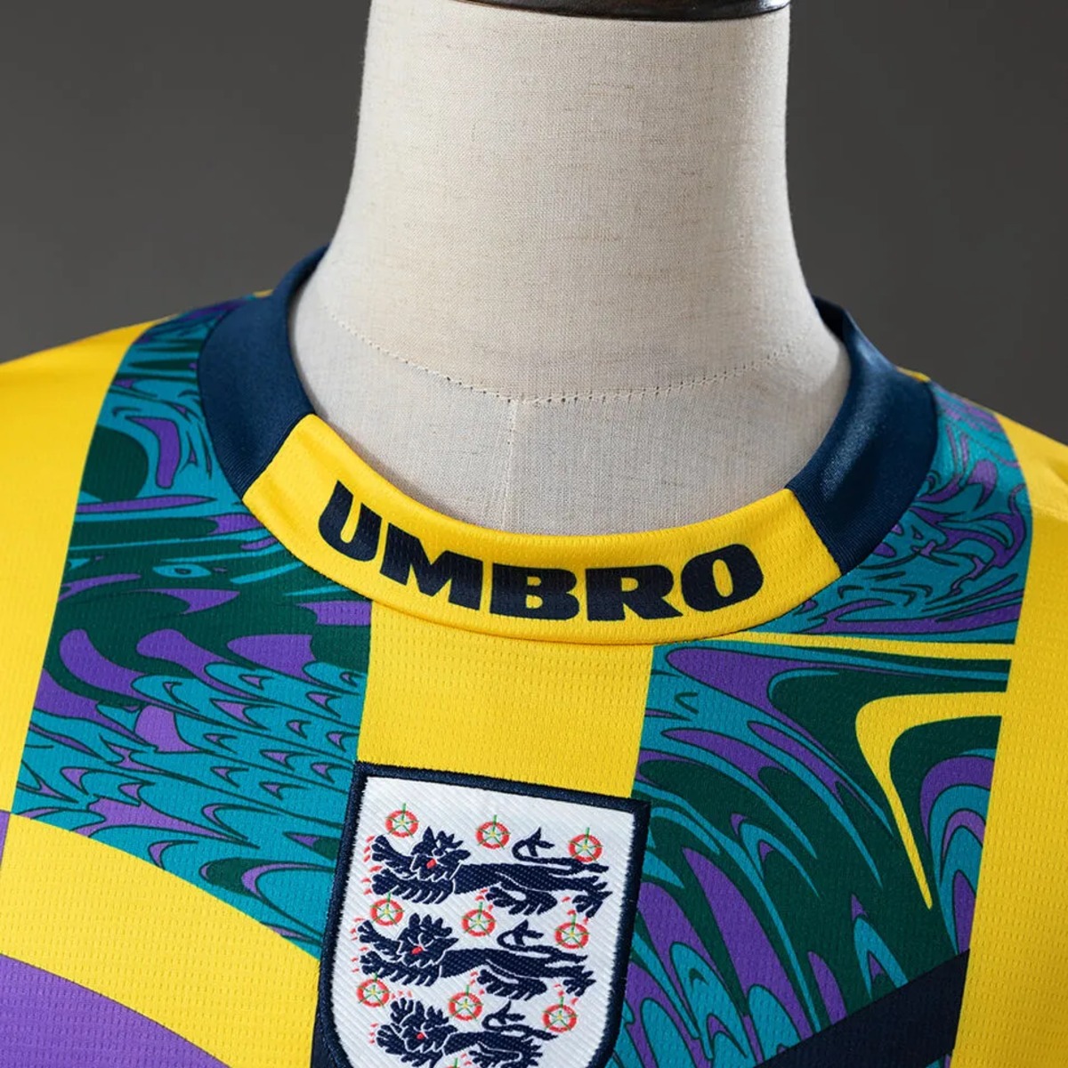 Retro England 1995 goalkeeper Long Sleeve jersey Fan Version