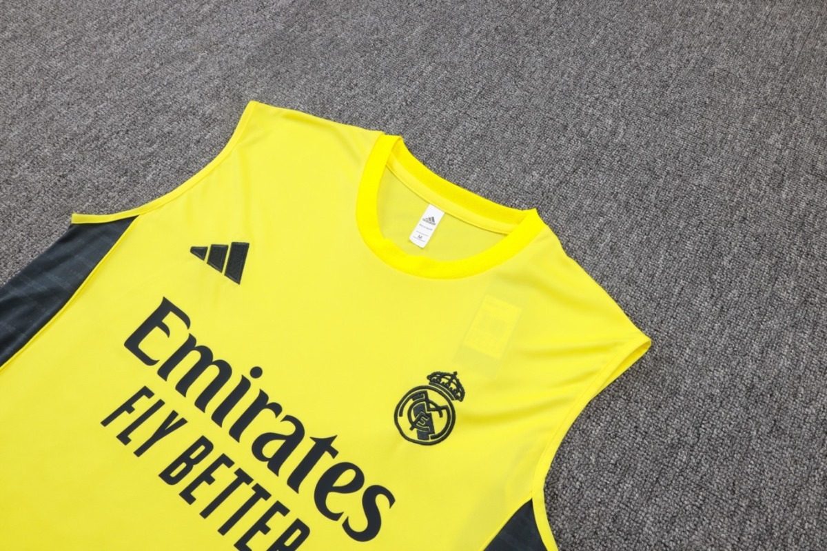 2026 Real Madrid Yellow Training Set Shirt and Shorts