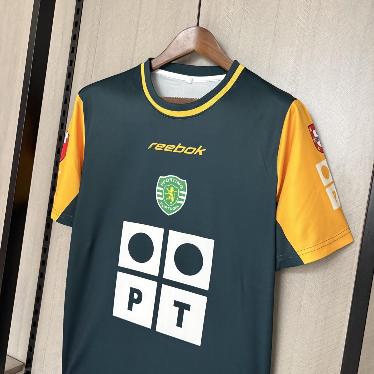 Retro Sporting Lisbon 2002/03 Training jersey Fan Version