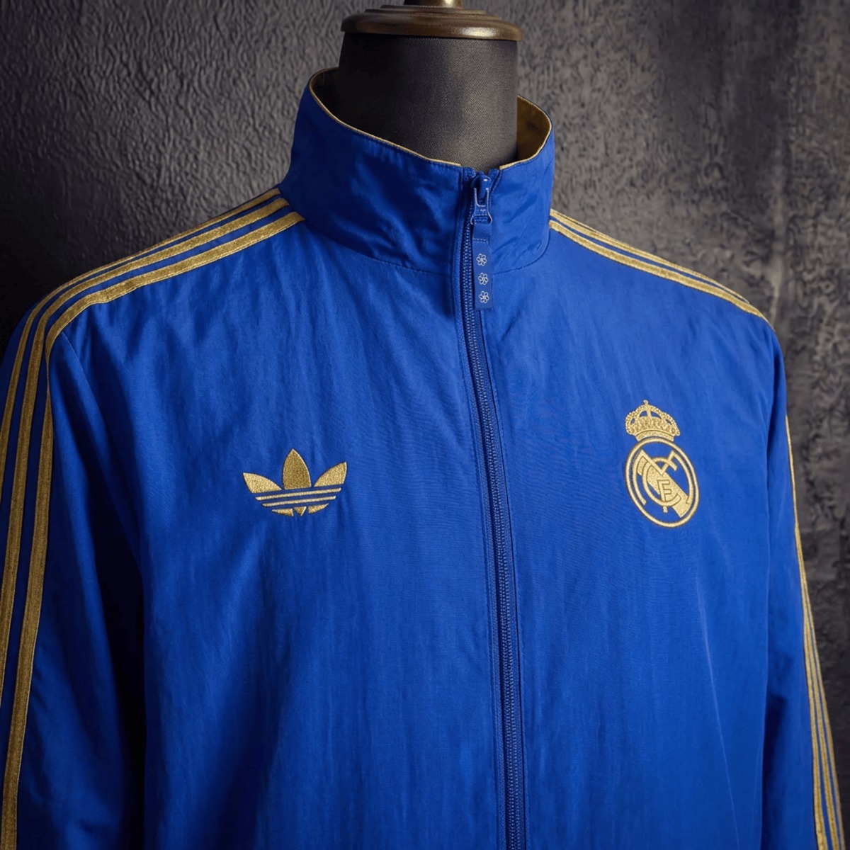 2026 Real Madrid Blue and Golden Reversible Windbreaker Sport Unifom