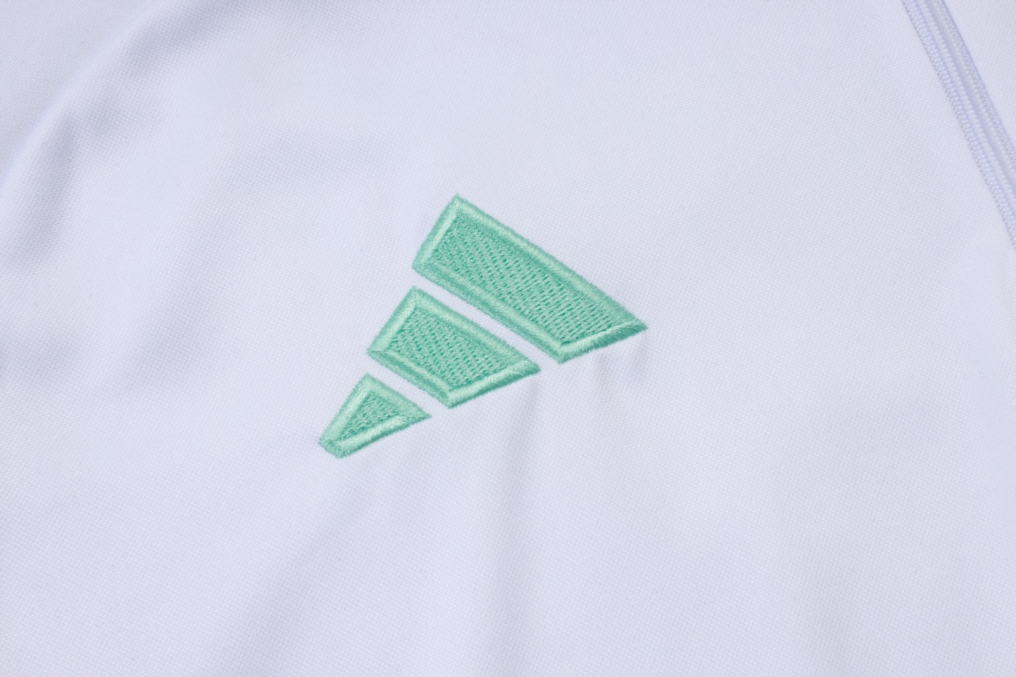 202526 Juventus white-black Long-sleeved half-pull training kit Football team kit