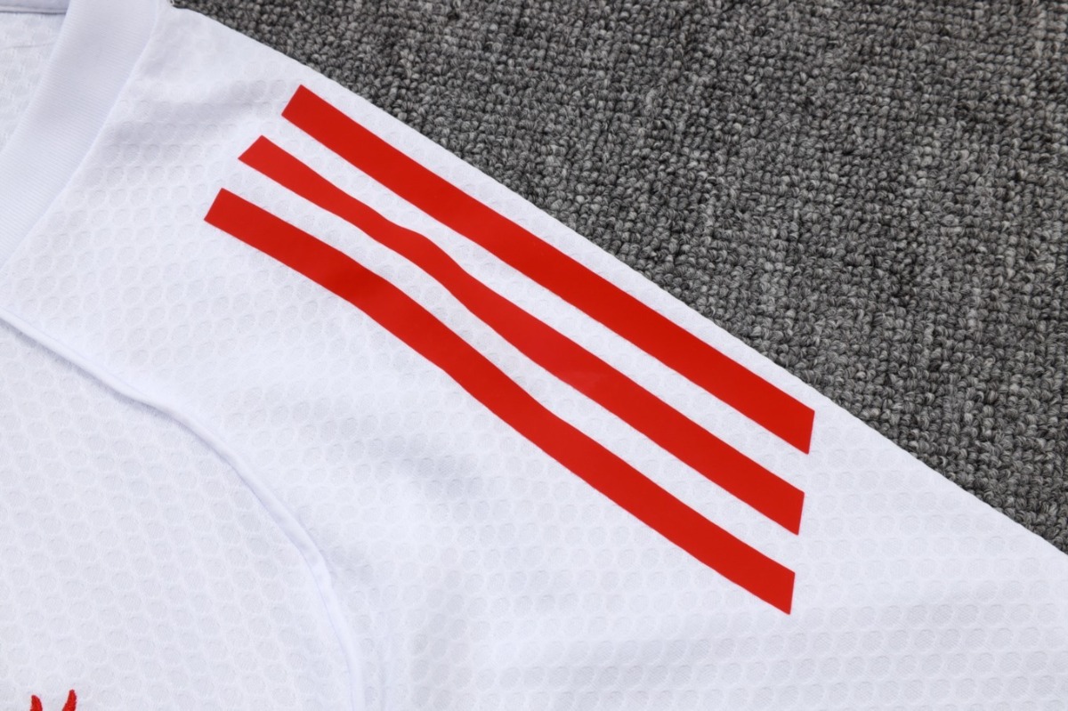 2026 Liverpool White Training Set Shirt and Shorts