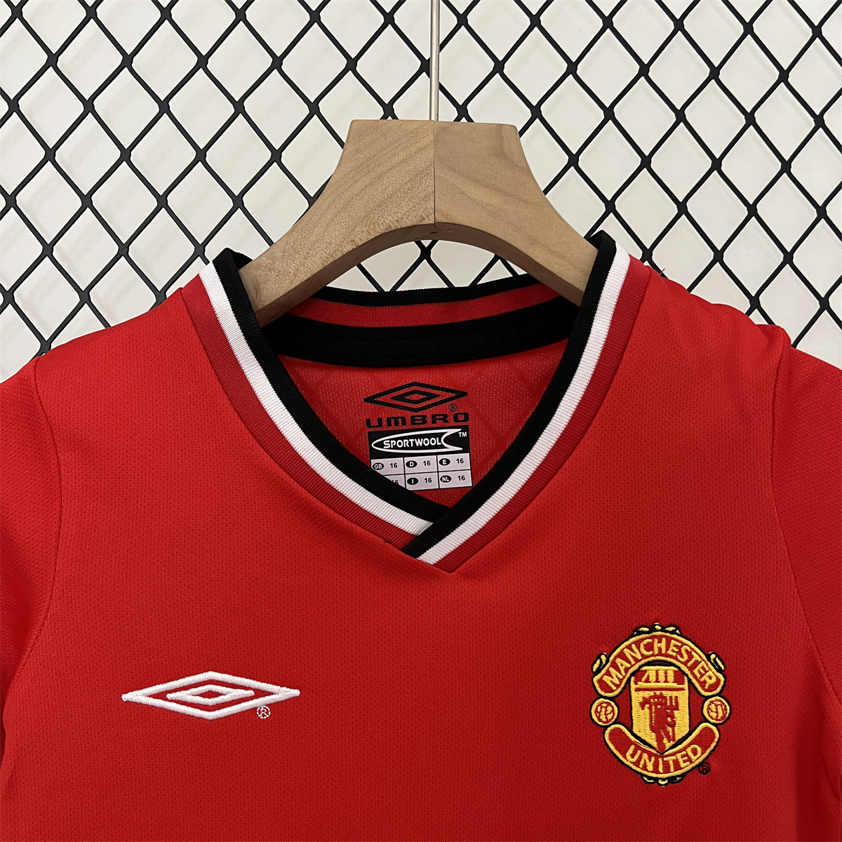 Retro Manchester United  00/01 home  jersey Kid Kits Size 16-28