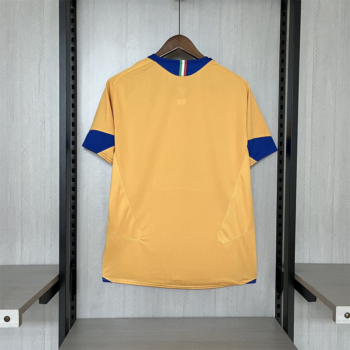 Retro Juventus 05/06 Third jersey Fan Version