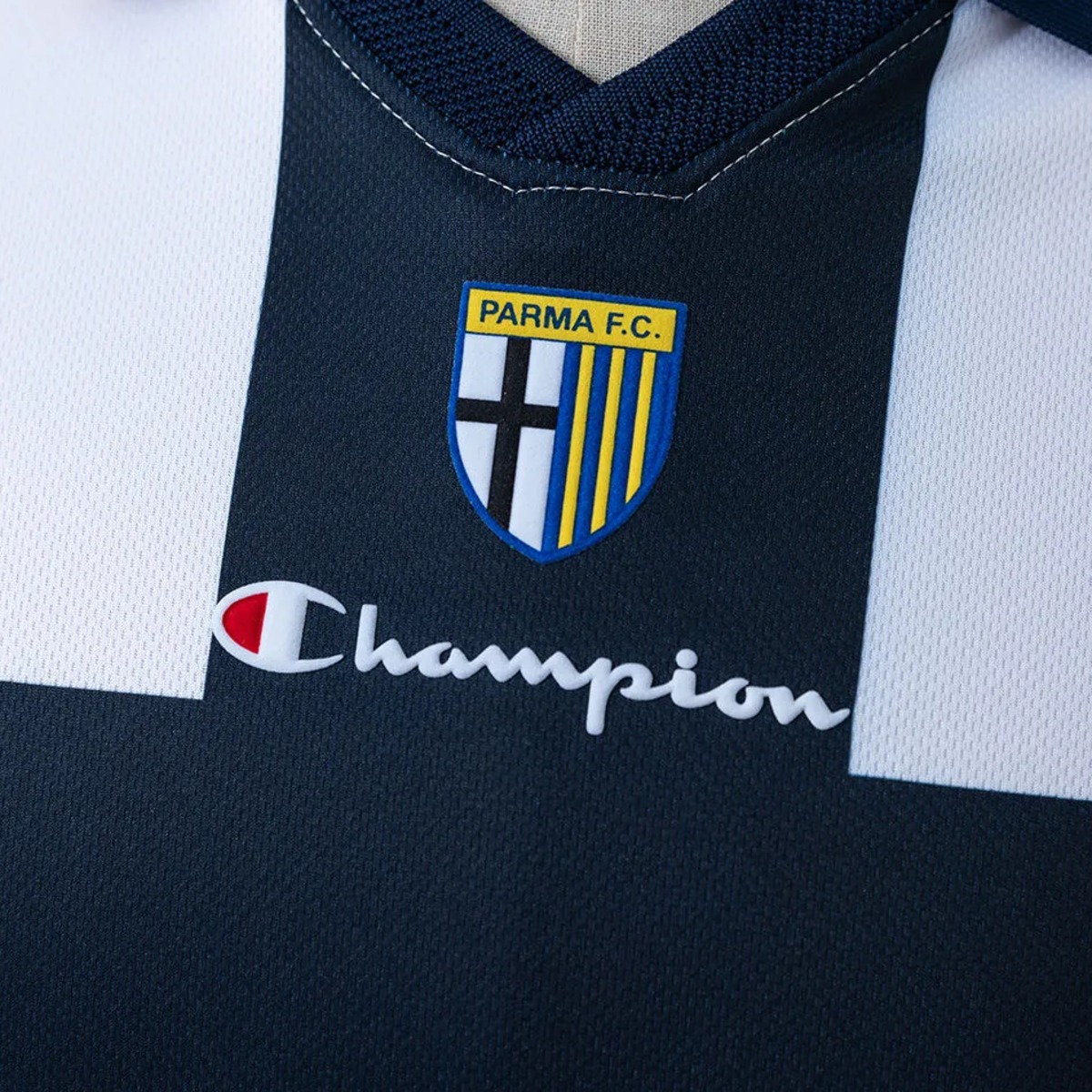 Retro 2005/06 Parma Home Jersey Fan Version