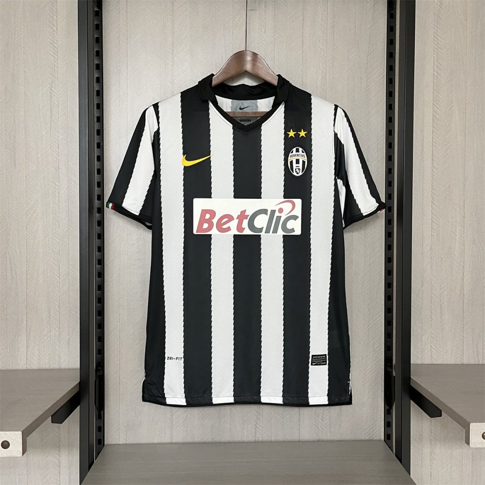 Retro Juventus 10/11 Home  jersey Fan Version